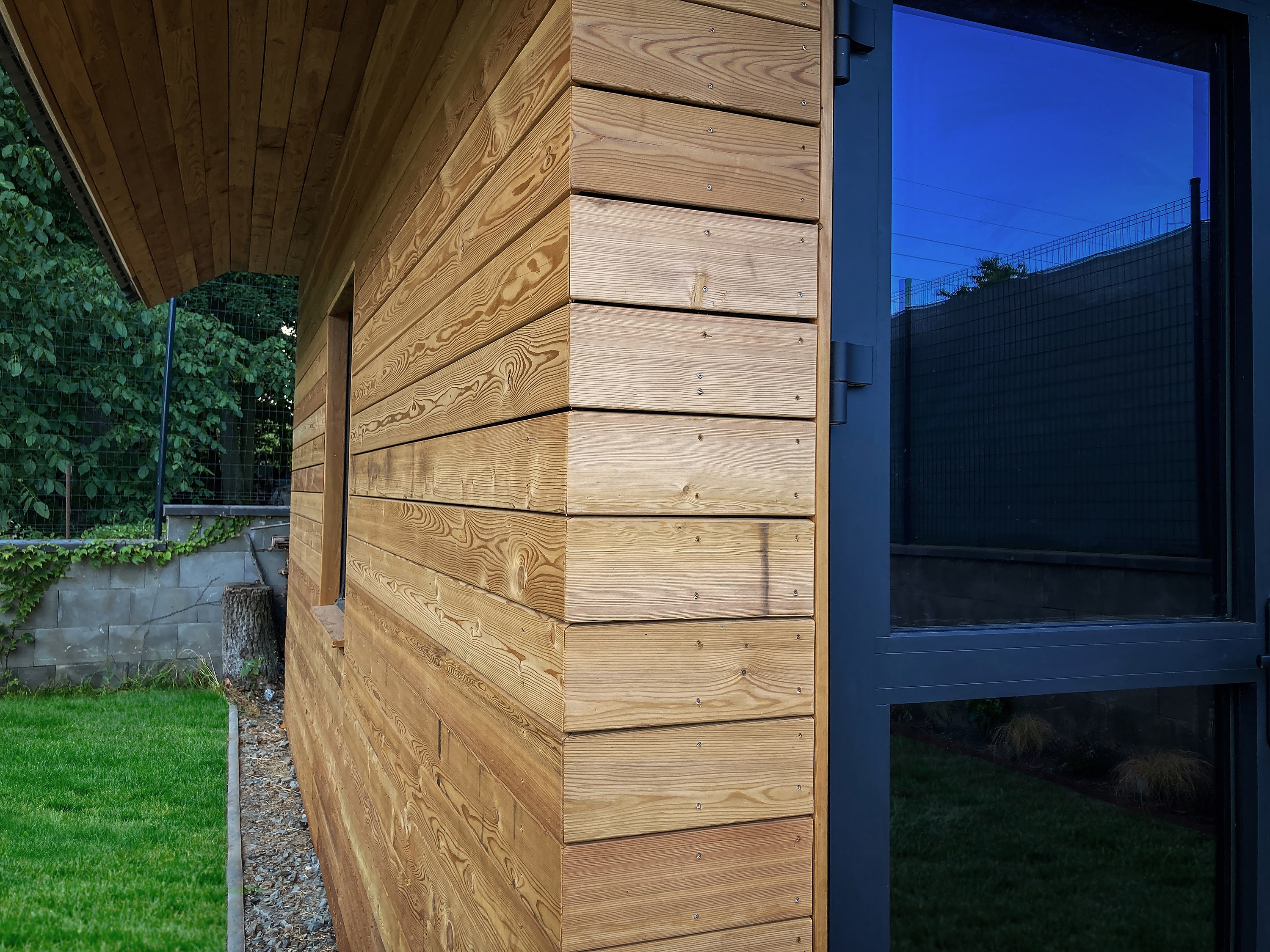 Fasáda - sibiřský modřín